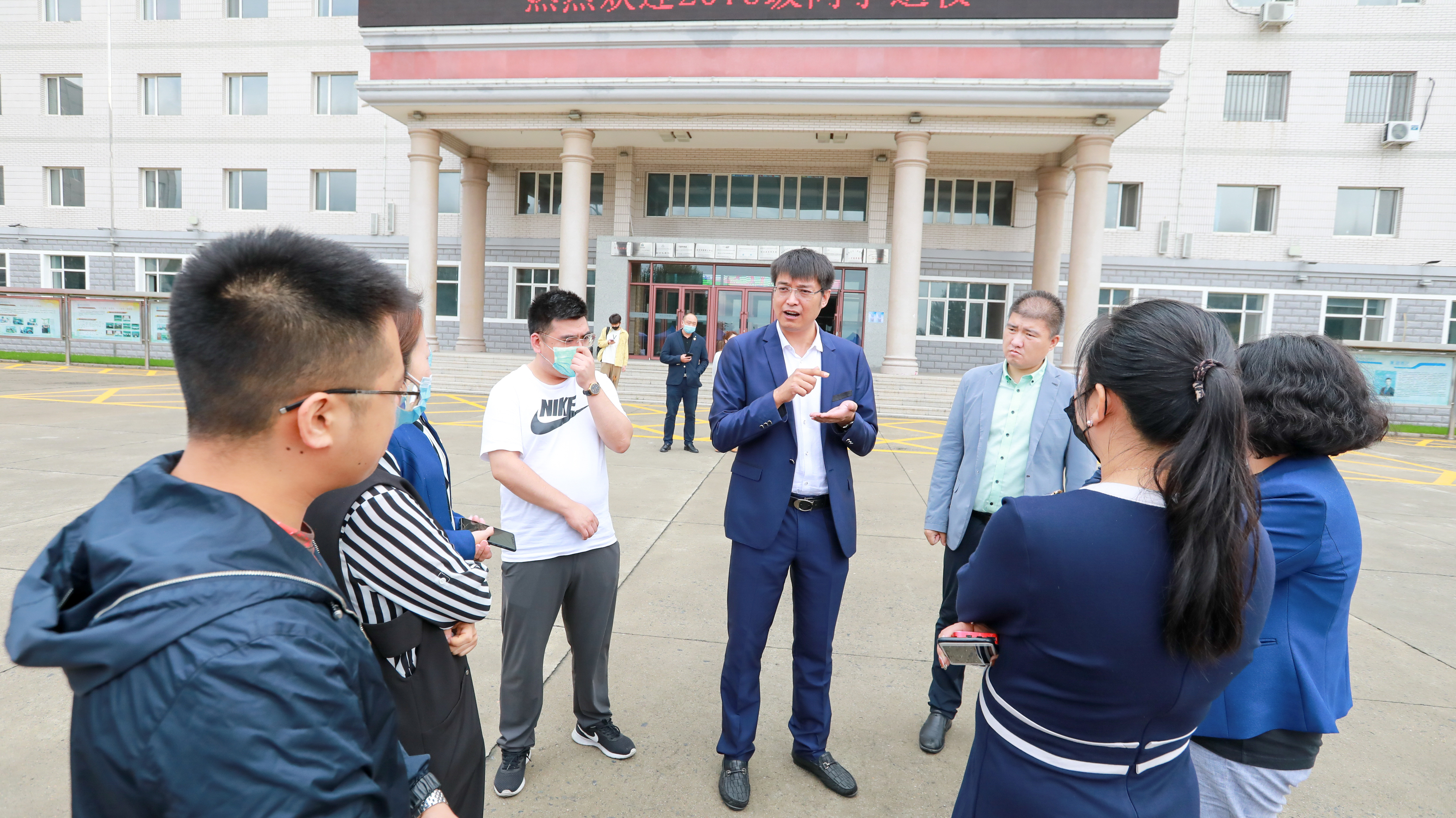 哈尔滨剑桥学院2017级,2018级学生返校归来